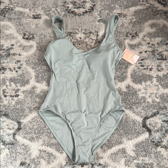 Andie Ibiza One Piece in Sea Green Size Medium - Picture 1 of 8